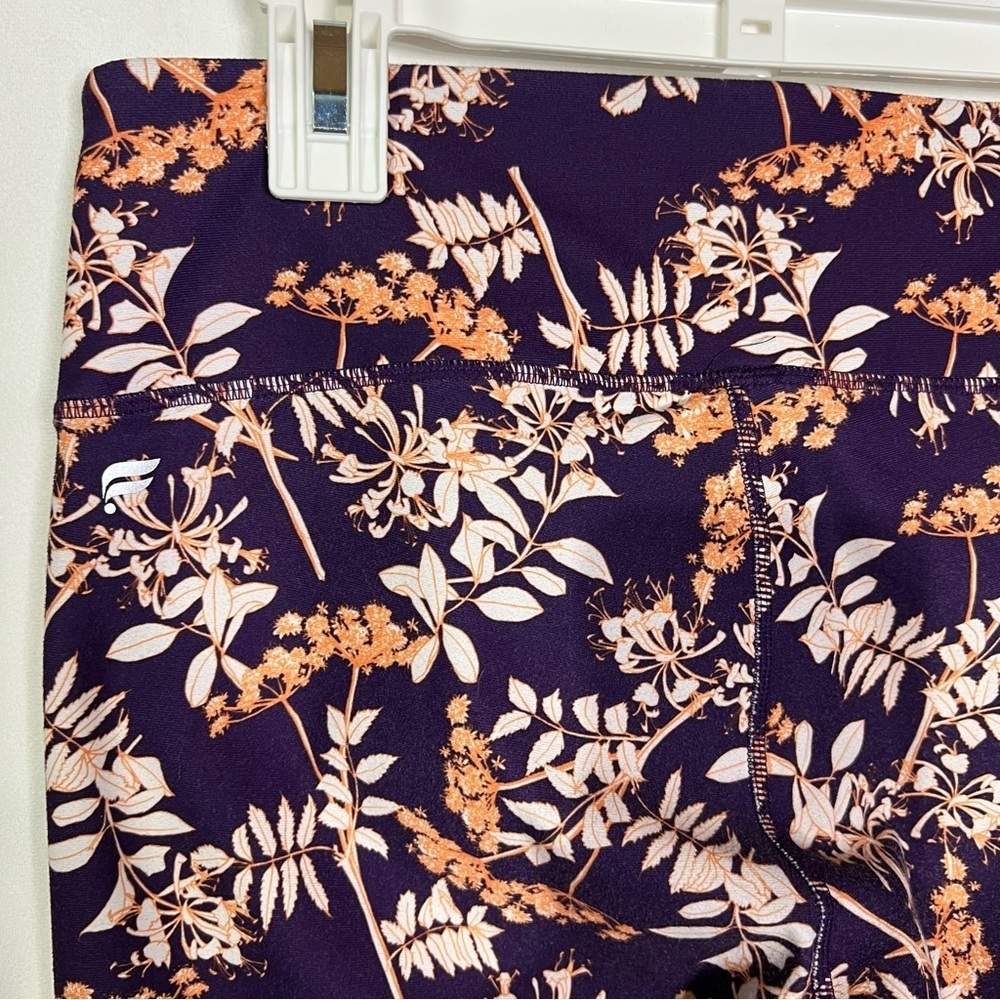 Fabletics Powerhold Mid-Rise Capri Leggings Size Small - Picture 6 of 9